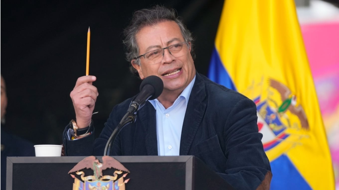 Presidenti kolumbian Gustavo Petro dënon sulmin me raketa në Karakas  bën thirrje për një mbledhje urgjente të OKB së