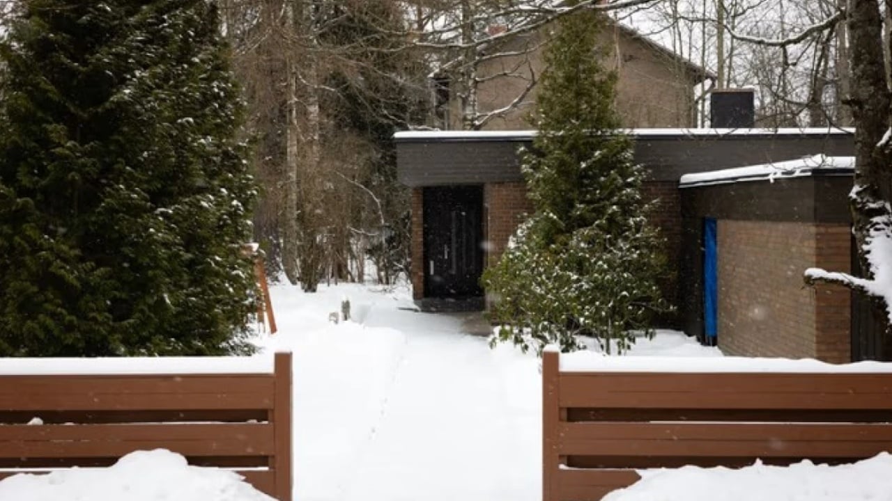 Tronditëse në Helsinki  80 vjeçari gjendet i vetëm në një bodrum  dyshohet se ka jetuar për 20 vjet në kushte çnjerëzore