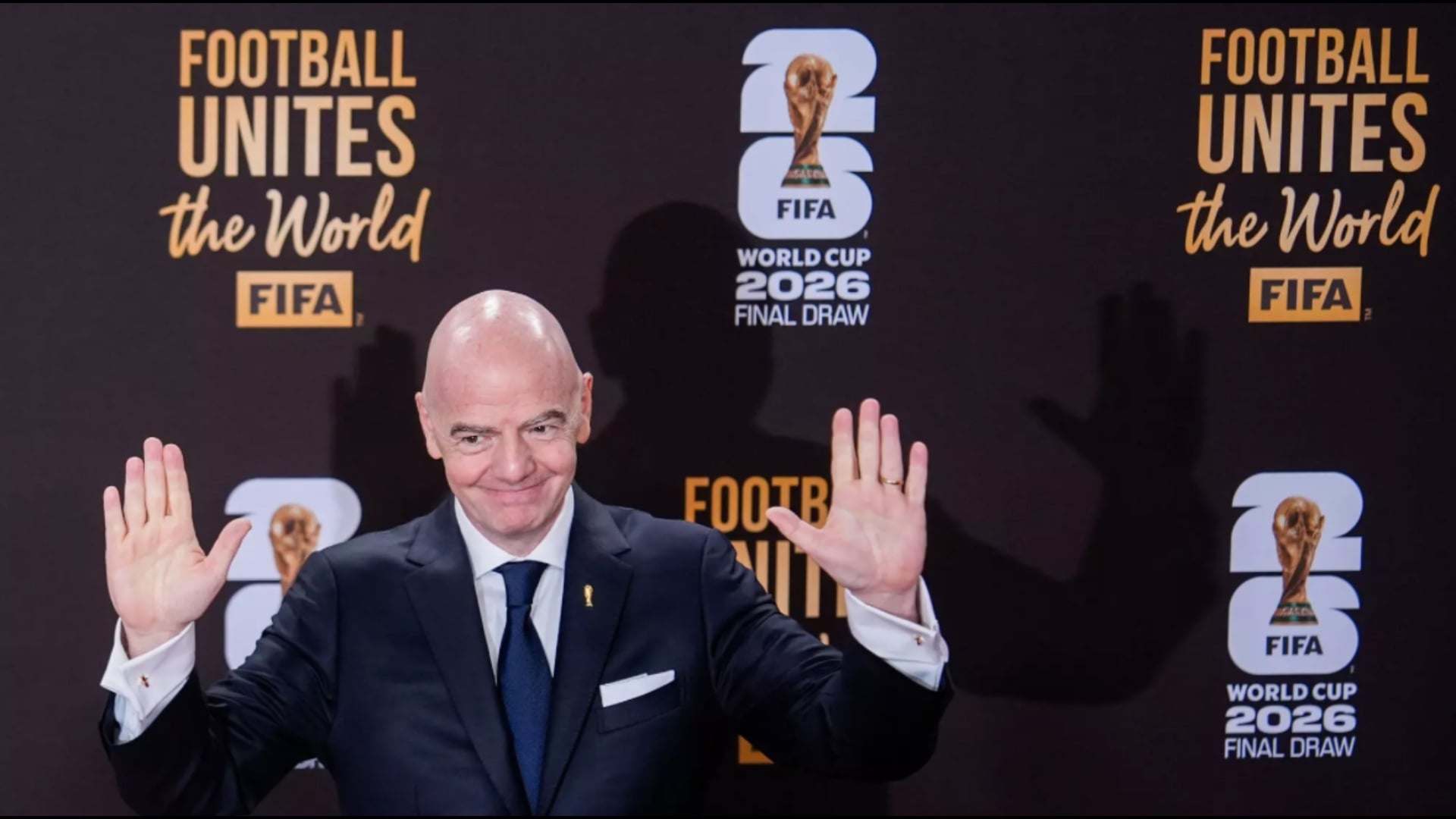 Zbulimi i  Le Monde   Paga e Gianni Infantinos është katërfishuar që nga 2016  edhe Platini sulmon  I pëlqejnë personat e pasur dhe me pushtet