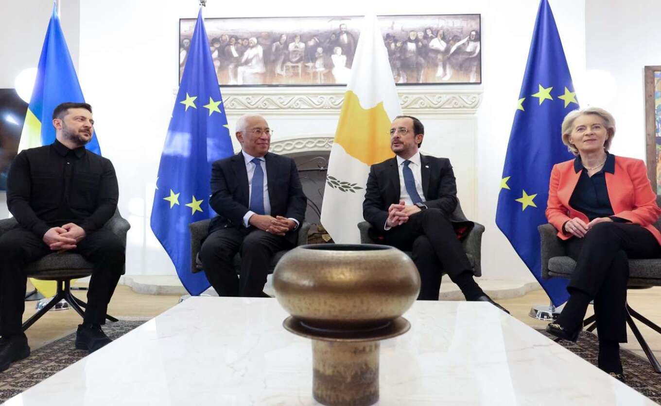 takim-katerpalesh-per-ukrainen-ne-qipro-nikos-christodoulides-ursula-von-der-leyen-antonio-costa-dhe-volodymyr-zelensky-u-takuan-ne-nikosia
