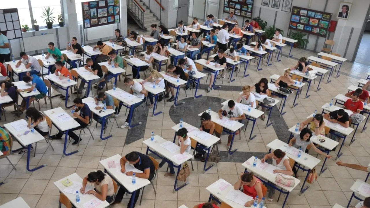 Ndryshojnë rregullat e maturës  Forcohen kontrollet gjatë testimit për të shmangur rrjedhjen e tezave  lista do publikohet më shpejt