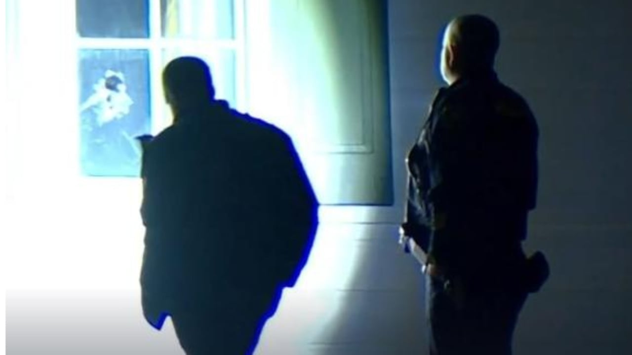 Incidente në shtëpinë e J D  Vance në Cincinnati  thyhen dritaret e shtëpisë  arrestohet një person