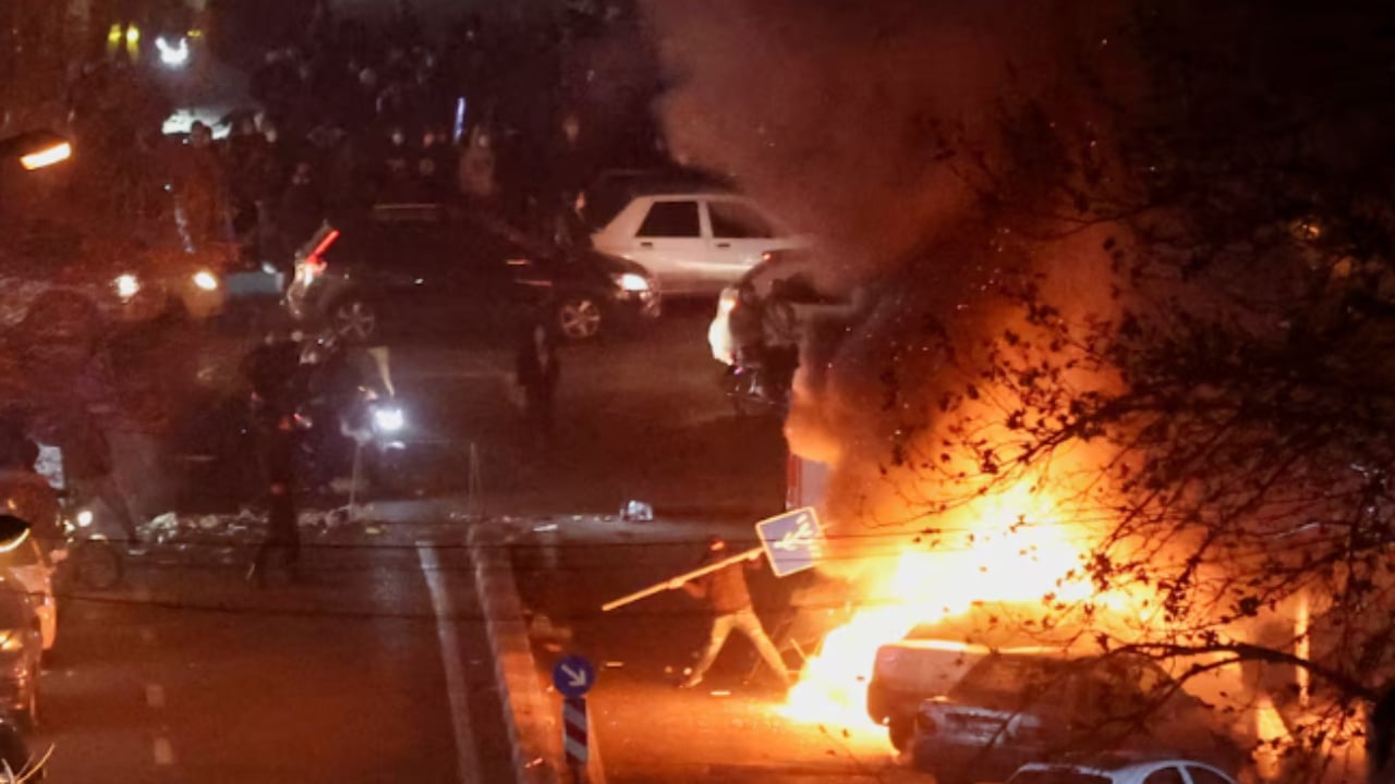 Irani pranon për herë të parë bilancin e rëndë të protestave  rreth 2 mijë të vrarë në dy javë trazira