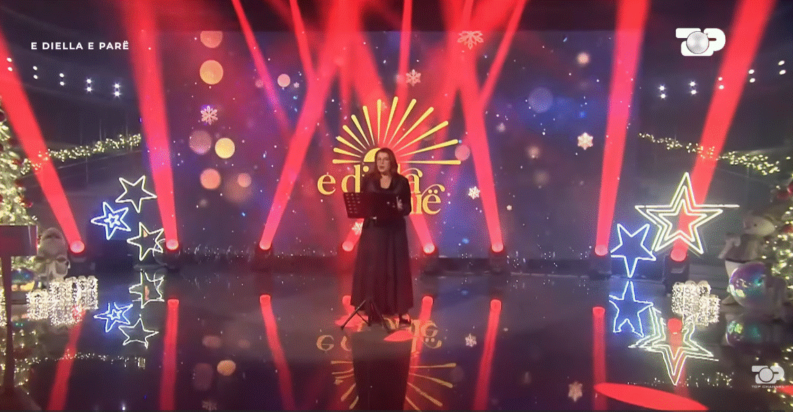 Rajmonda Bulku përlotet teksa reciton  Pas Darke  të Ismail Kadare  tregon marrëdhënien e veçantë me dy aktoret e njohura