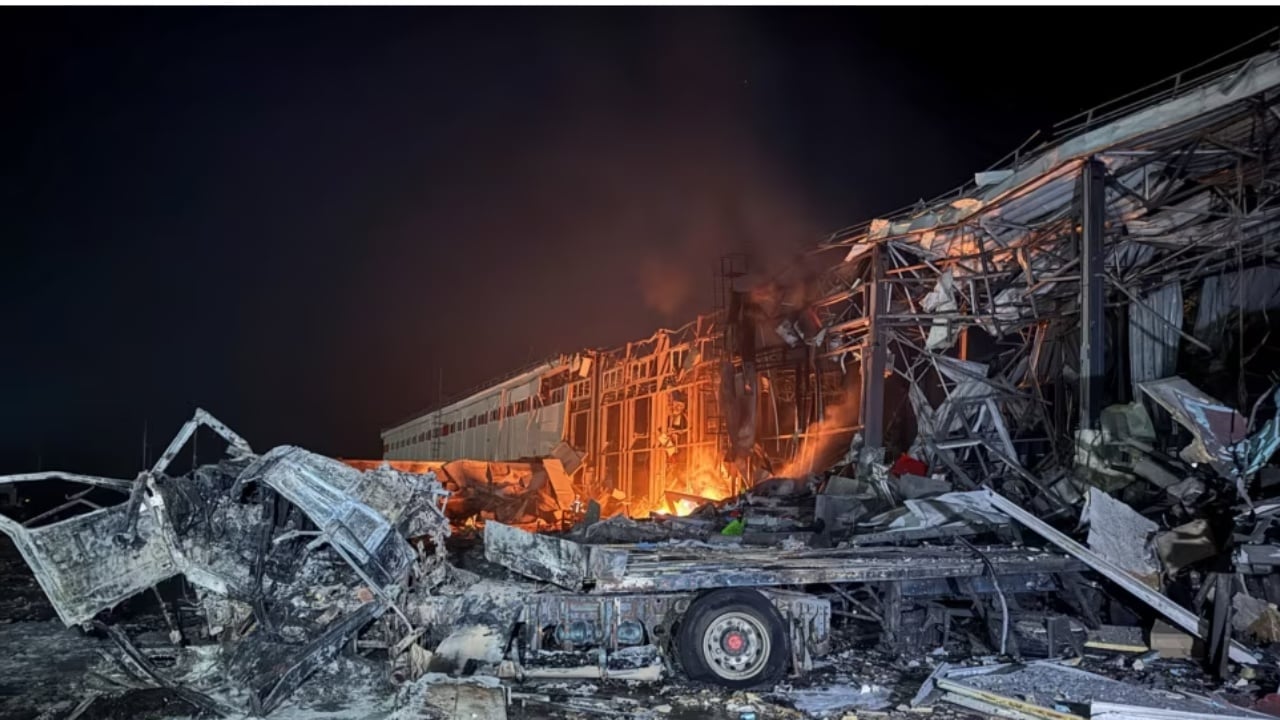 Sulmet ruse në rrjetin energjetik në Ukrainë  qindra mijëra banorë mbeten në errësirë dhe në të ftohtë