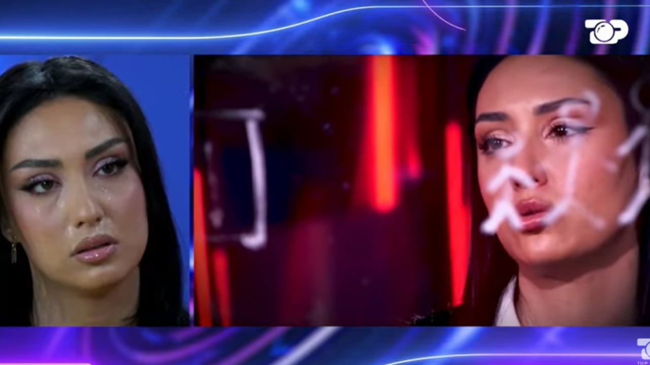  Babi u bë përbindëshi i jetës sonë   Stelina rrëfen historinë prekesë të jetës së saj  Lamë me durat tona gjakun e mamit dhe motrës