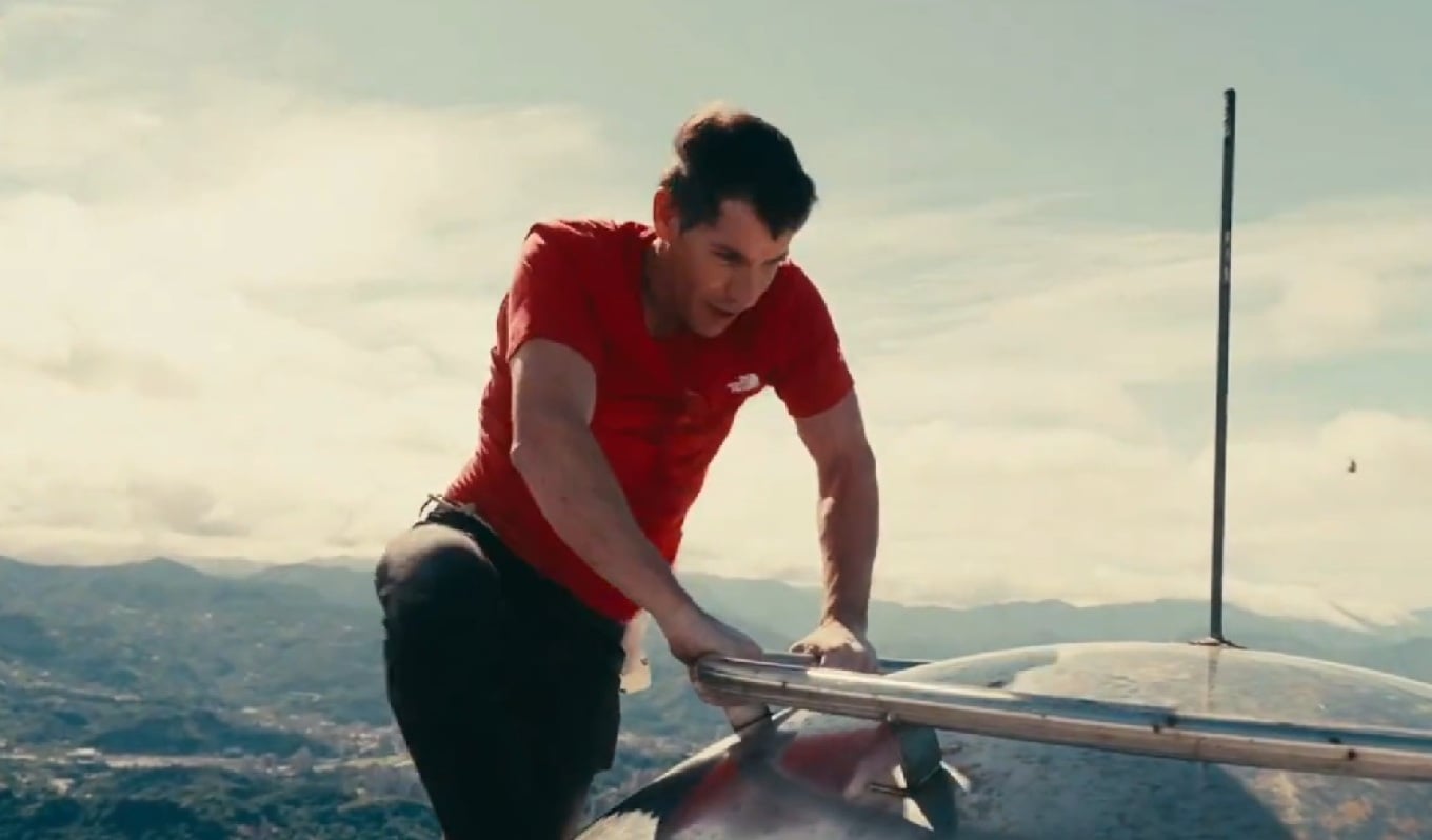 Video  Alpinisti i njohur ngjitet në një nga ndërtesat më të larta në botë  në Taipei pa litar