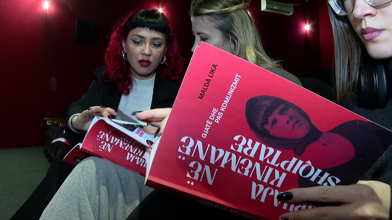 Gruaja në kinemanë e komunizmit  ja si e ndërtoi regjimi portretin e gruas duke përdorur propagandën në ekran