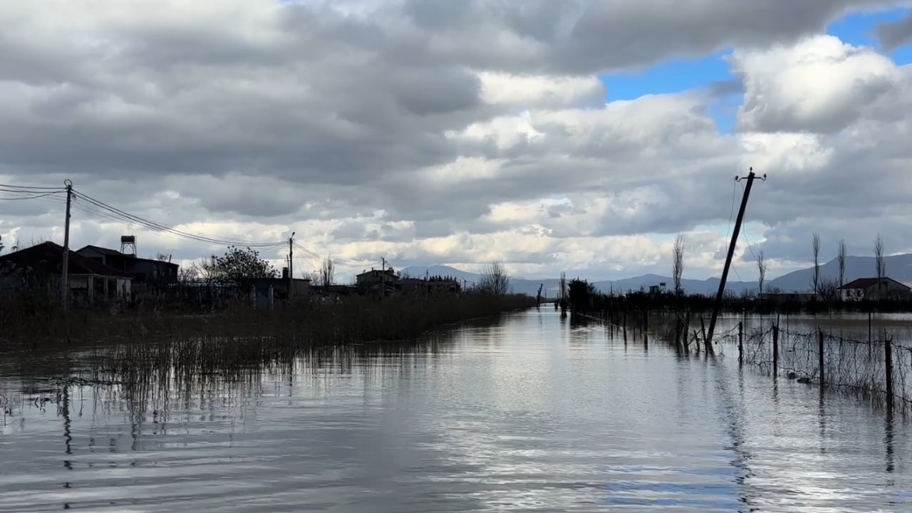 Rritet niveli i ujërave në qarkun e Lezhës  temperaturat nën zero gradë sjellin ngrica në rrugë