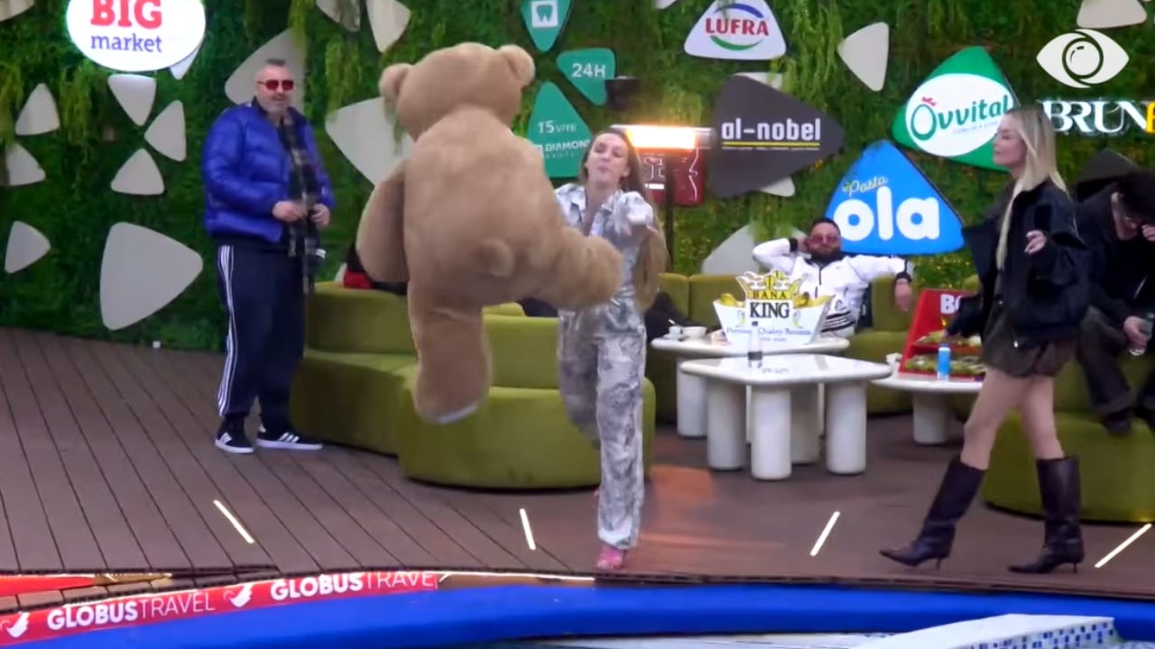 juela-hedh-arushin-e-brikenes-ne-pishine-selin-shperthen-ndaj-banores-xheloze-per-dashurine