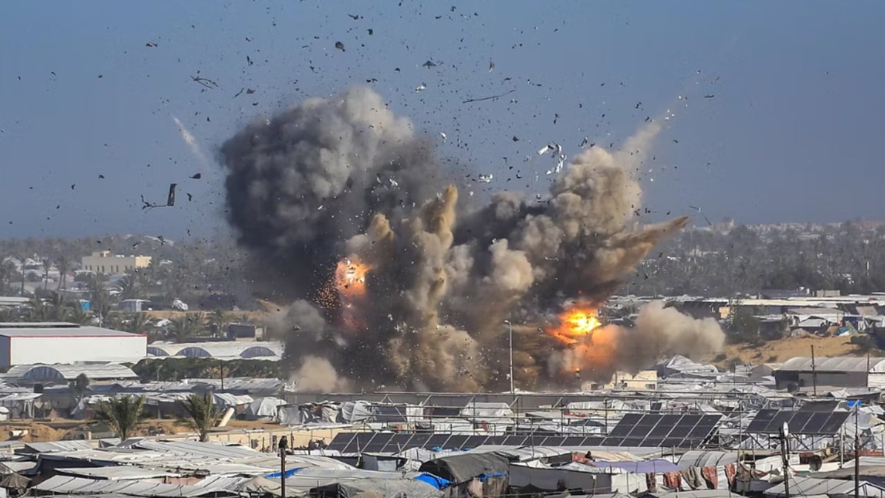 sulme-ajrore-gjate-nates-ne-gaza-nente-persona-humbin-jeten-mes-tyre-dy-te-mitur