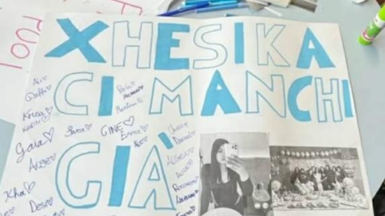  Përgjithmonë në zemrat tona   Shokët e klasës i bëjnë homazhe Xhesikës  prokuroria urdhëron autopsinë e familjes shqiptare që u shua në Itali