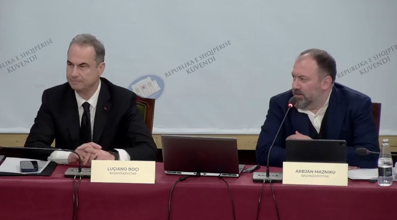 mblidhet-komisioni-i-reformes-territoriale-pd-i-kthehet-bashkepunimit-me-socialistet-nje-dite-pas-protestes-me-molotove