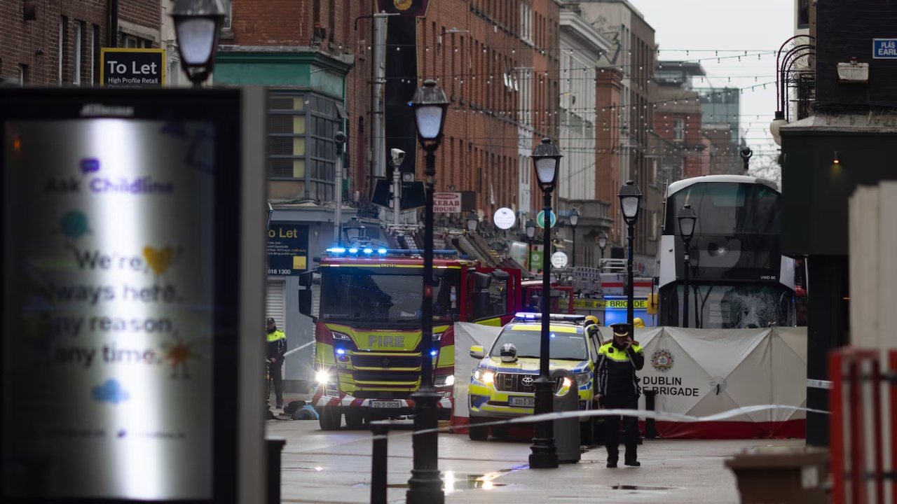 autobusi-perplas-kembesoret-ne-qender-te-dublinit-nje-person-i-vdekur-dhe-tre-te-plagosur