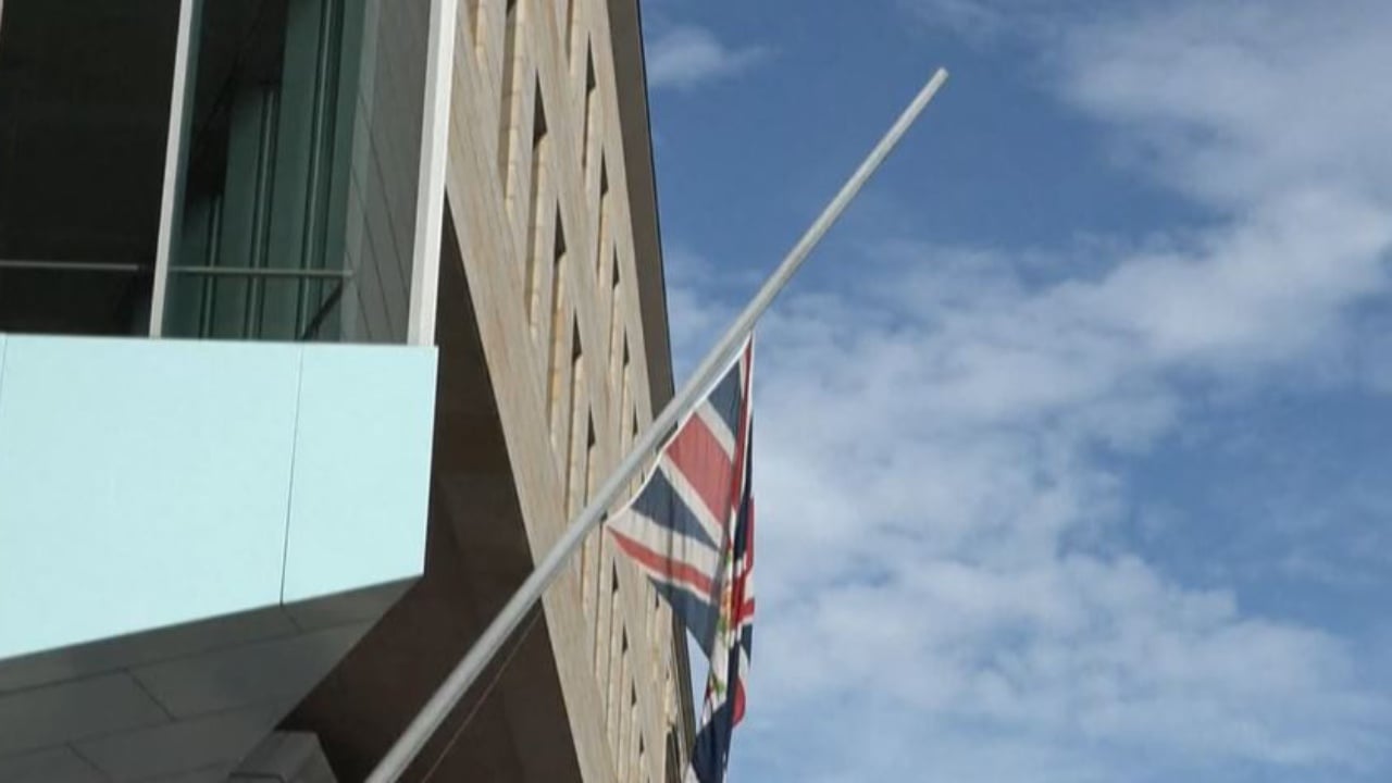 Londra fut në  lupë  Lordin Mandelson  qeveria britanike bashkëpunon me policinë për hetimin e lidhjes me Epstein