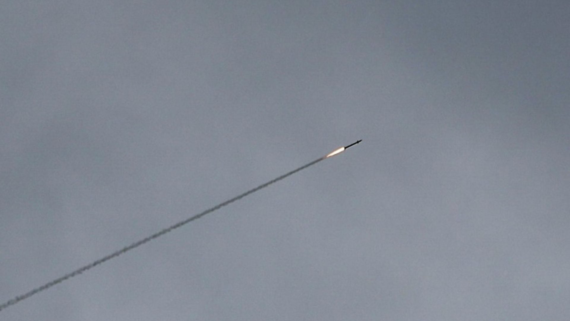 Vijon kundërpërgjigja në disa fronte nga Irani  pas Bahreinit e Abu Dabit goditet dhe Doha