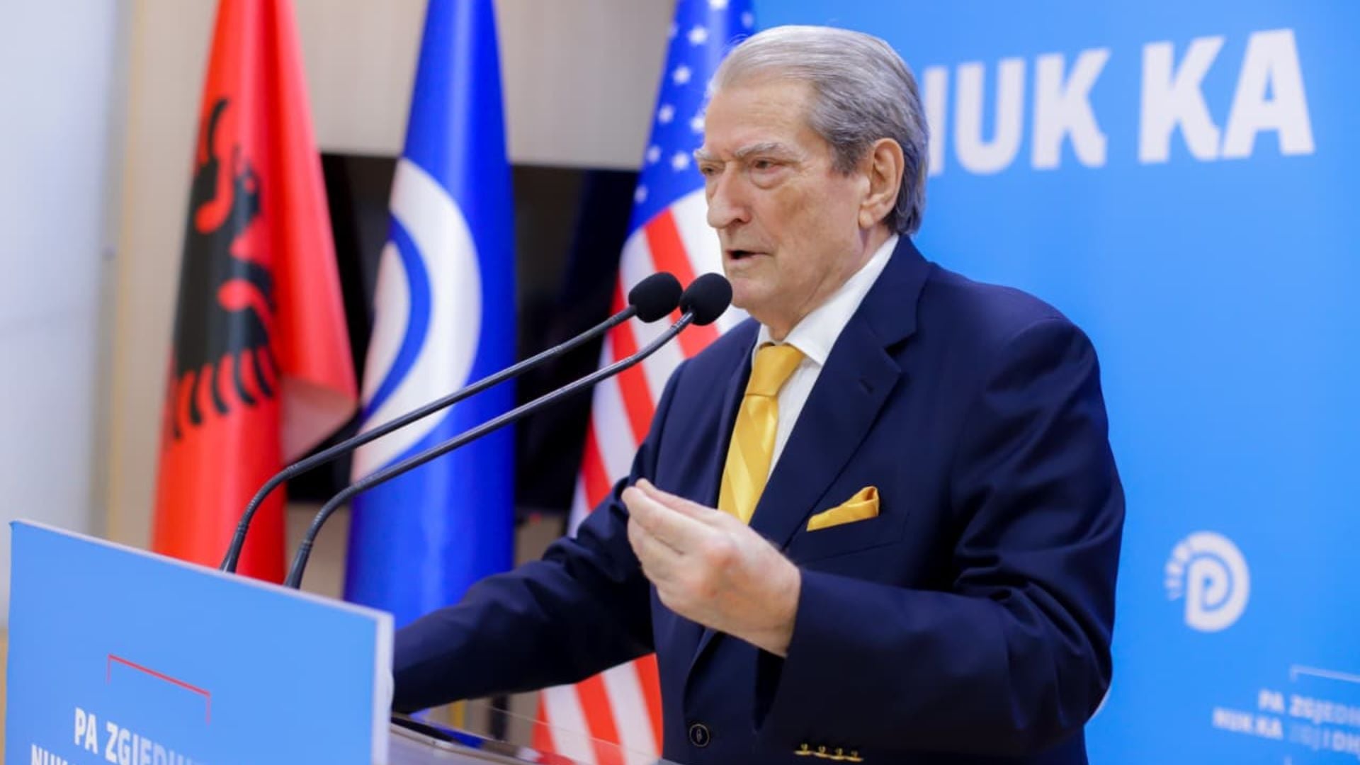 kryengritja-paqesore-nuk-ndalet-berisha-me-10-shkurt-urdhri-ishte-arrestoni-te-rinjte-por-protesten-tjeter