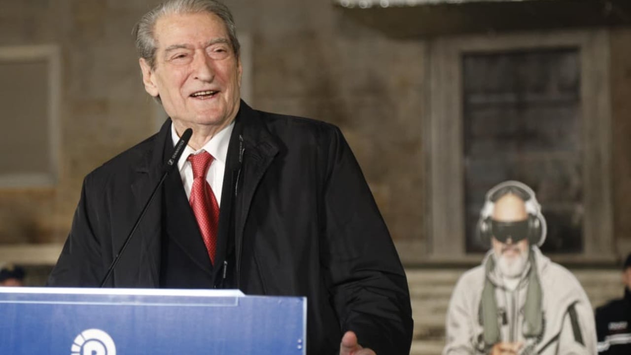  Jemi drejt fitores  të rrëzojmë qeverinë   Berisha thirrje qytetarëve t i bashkohen protestës së 10 shkurtit  Zëri ynë i ka tronditur në themel