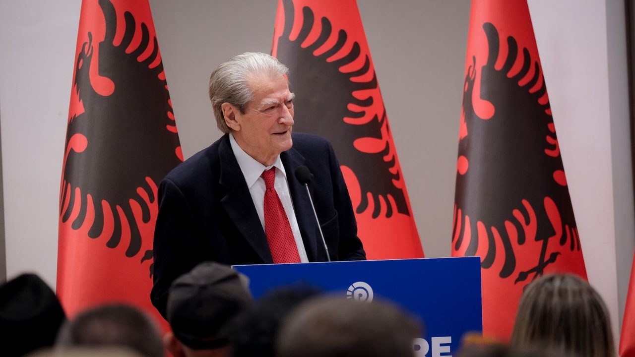 Ish zyrtarë e deputetë të PD morën poste në administratë  Berisha demokratëve  Nuk kemi keqardhje për ta