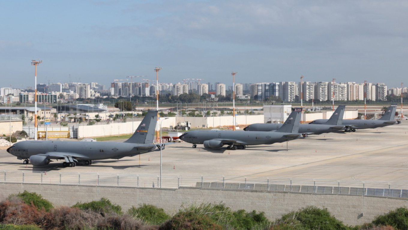 trump-dergoi-ne-izrael-f-22-raptor-dhe-boeing-kc-135-stratotanker-irani-paralajmeron-shba-nese-mbjell-eren-do-te-korresh-stuhine