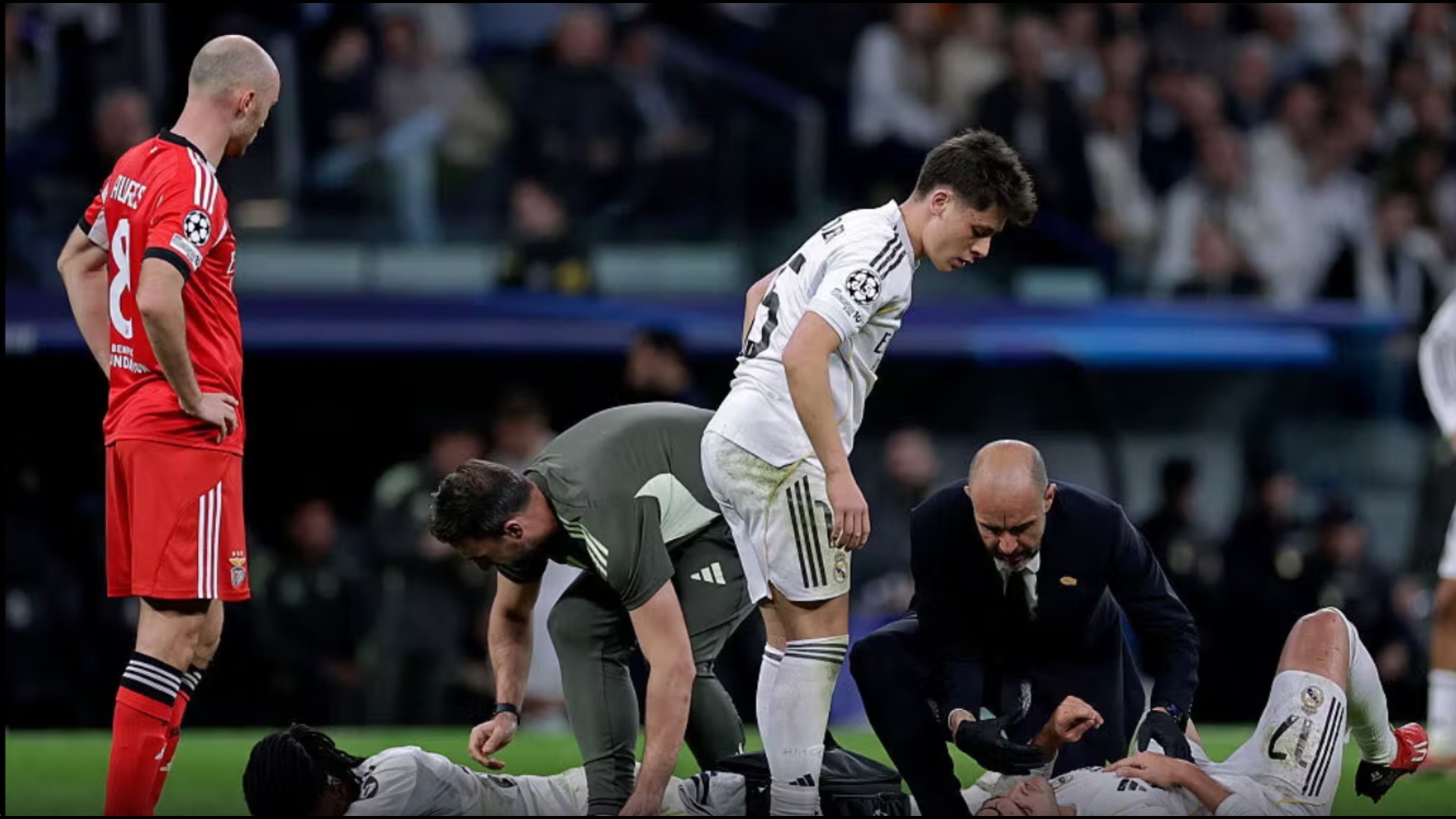 Ankth në  Santiago Bernabeu   përplasje e fortë mes Asencio dhe Camavingas  mbrojtësi del me barelë