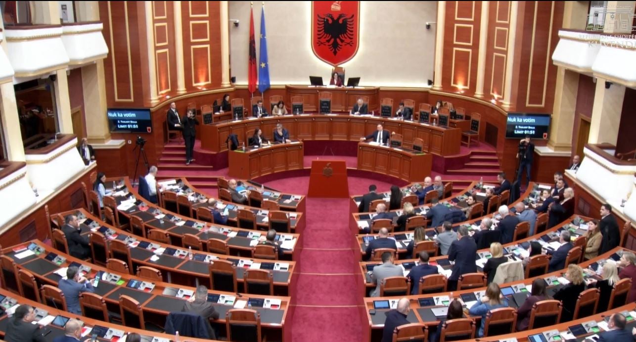 PD rikthehet në komisionin e Reformës Territoriale  PS e tërheq draftin me ndryshimet nga rendi i ditës