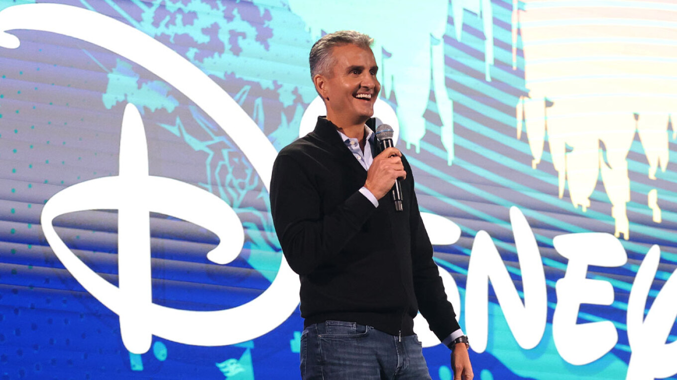 Josh D Amaro emërohet drejtori i ri ekzekutiv i Disney t  zëvendëson Bob Iger i cili ishte në krye për gati 20 vjet