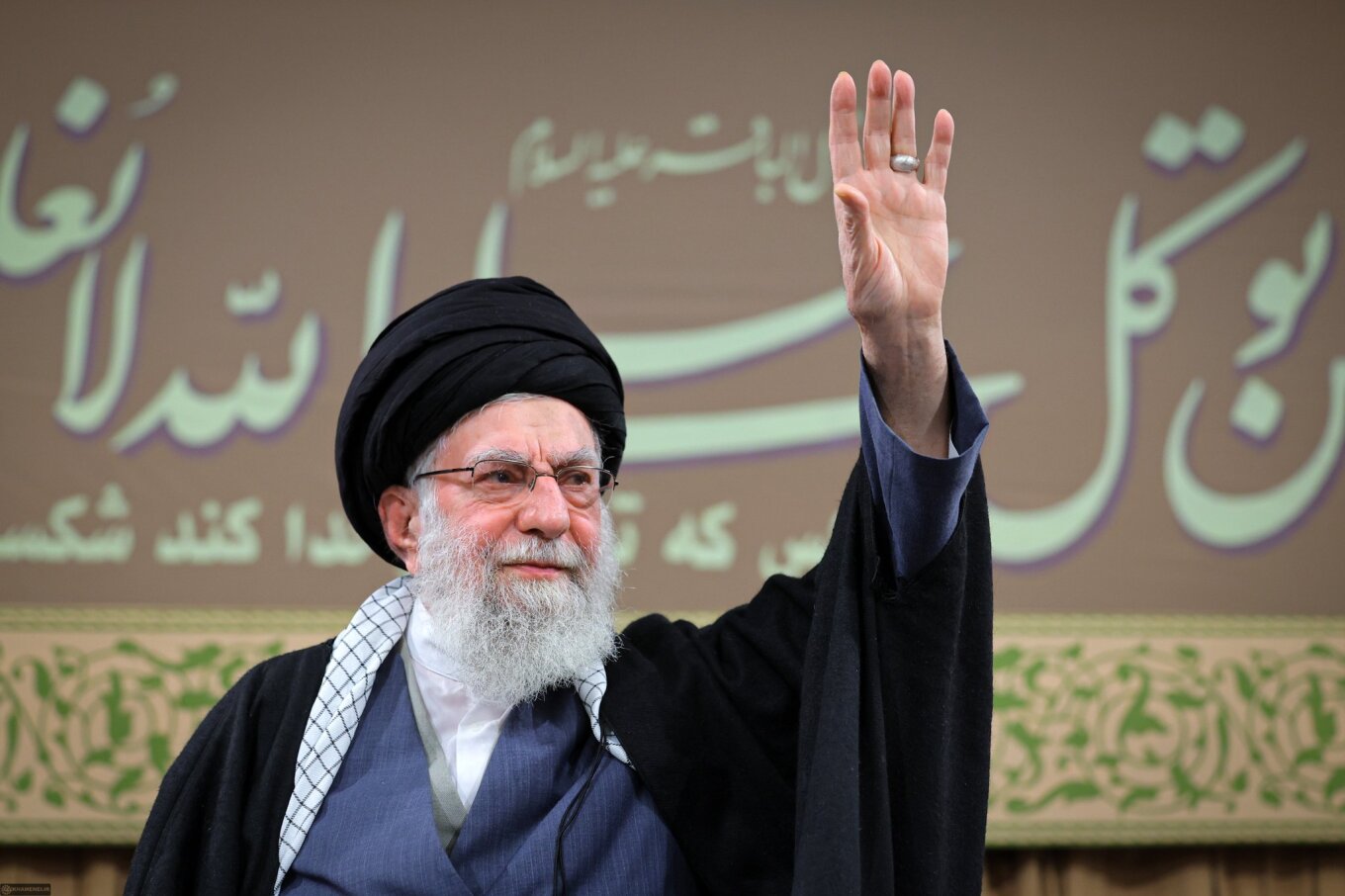 vrasja-e-liderit-suprem-te-iranit-trupi-i-ali-khameneit-do-te-varroset-ne-moshhad-qyteti-i-tij-i-lindjes