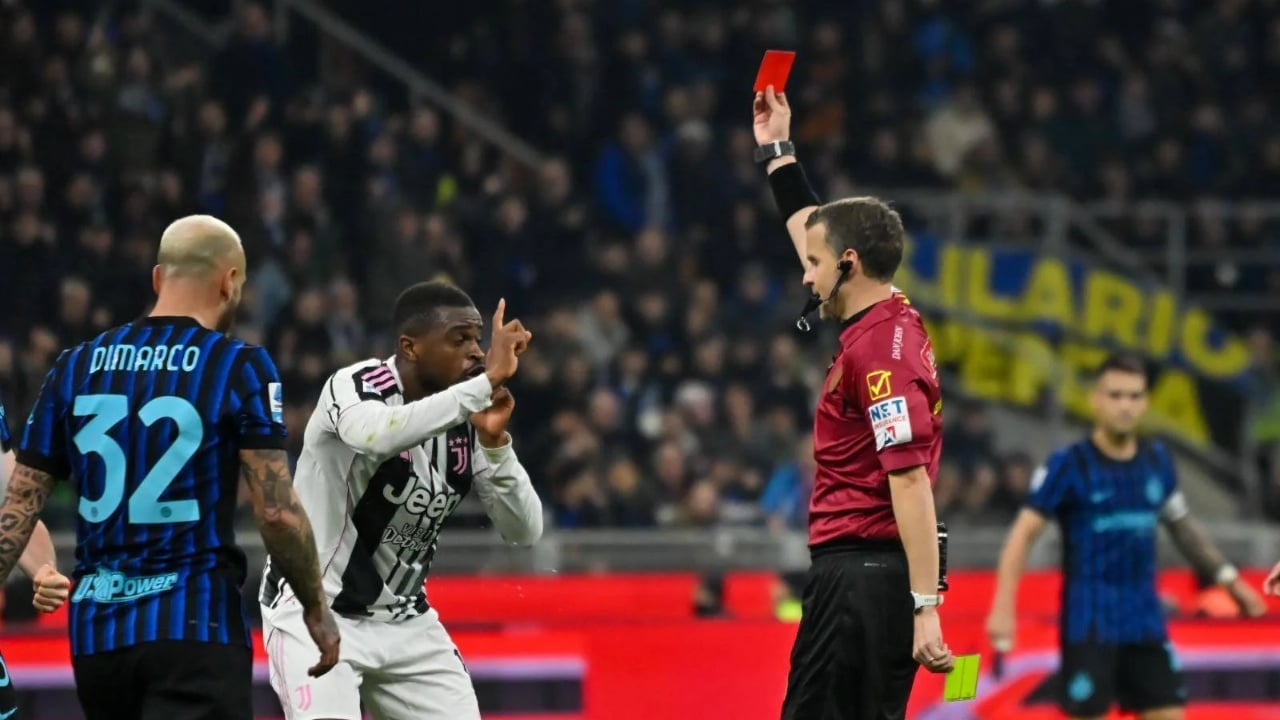 Kërcënimet serioze  ngujonë  arbitrin e Derbit të Italisë  policia  Mos dilni nga shtëpia 