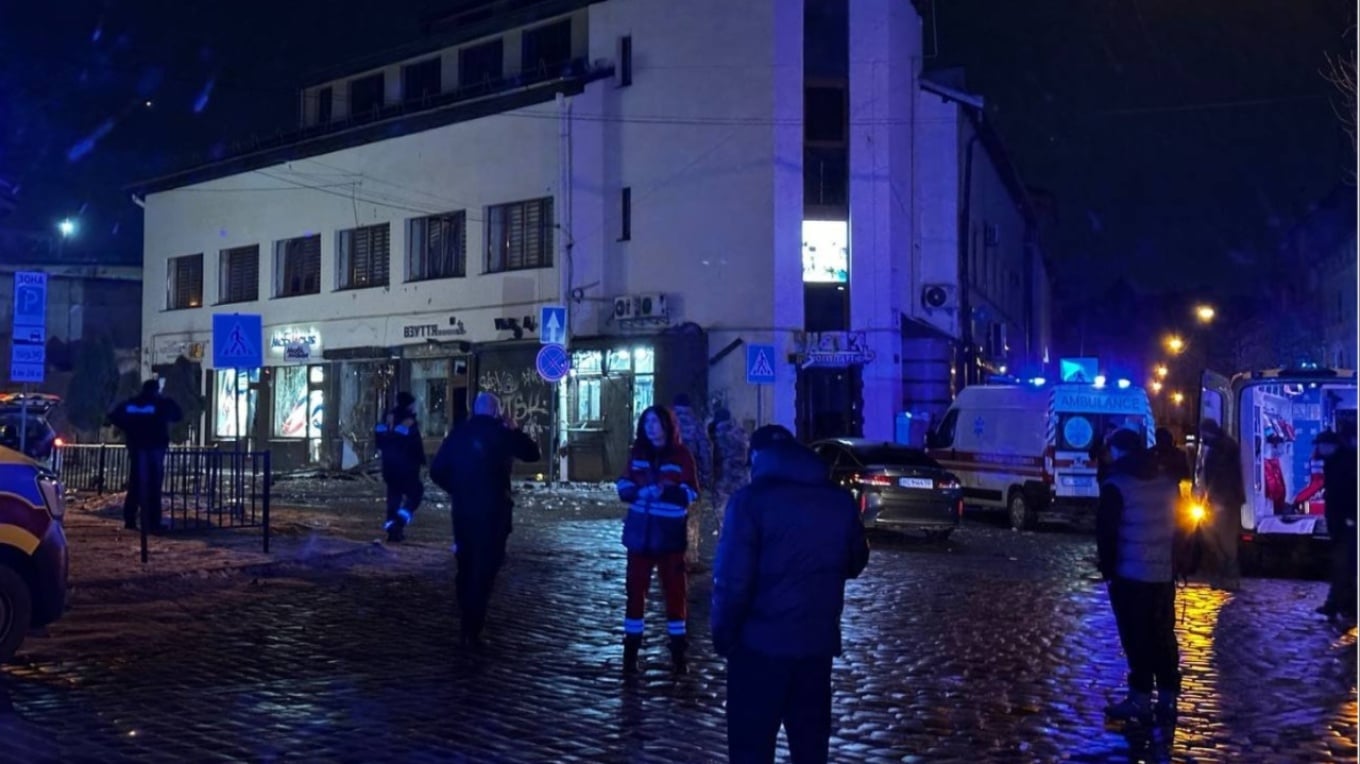 sulm-me-bombe-ne-ukraine-vritet-policja-23-vjecare-plagosen-14-te-tjere-autoritetet-e-cilesojne-sulm-terrorist