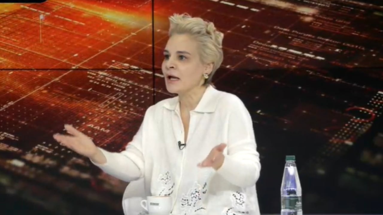 ne-8-muaj-burg-meten-e-harruan-dhe-deputetet-e-tij-kryemadhi-u-vene-grave-rolex-ne-dore-dhe