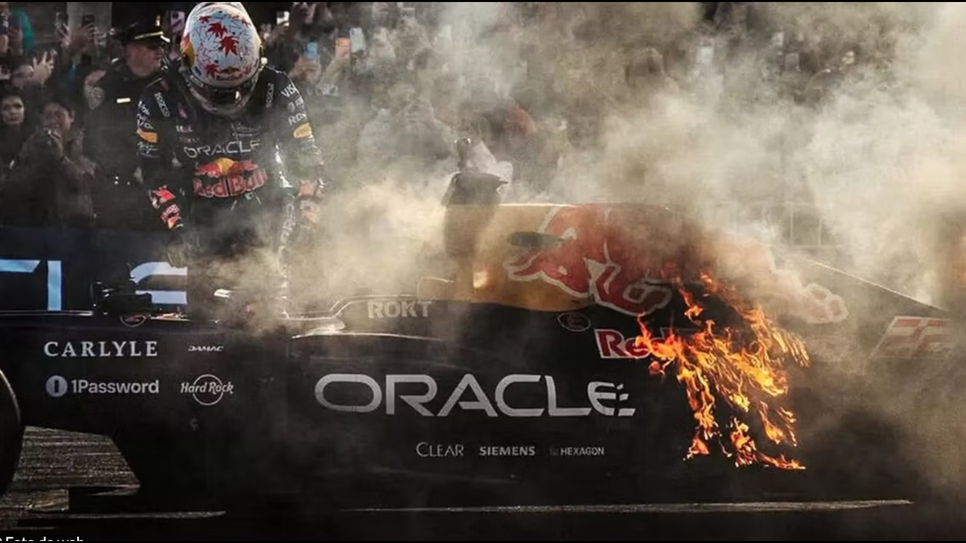 Formula 1 Red Bull  çfarë frike  makina e Tsunodës merr flakë