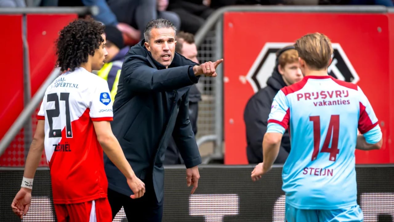 Ikona holandeze propozon trajnerin e ri për Manchester United  Duhet të jetë ish kapiteni i Arsenalit