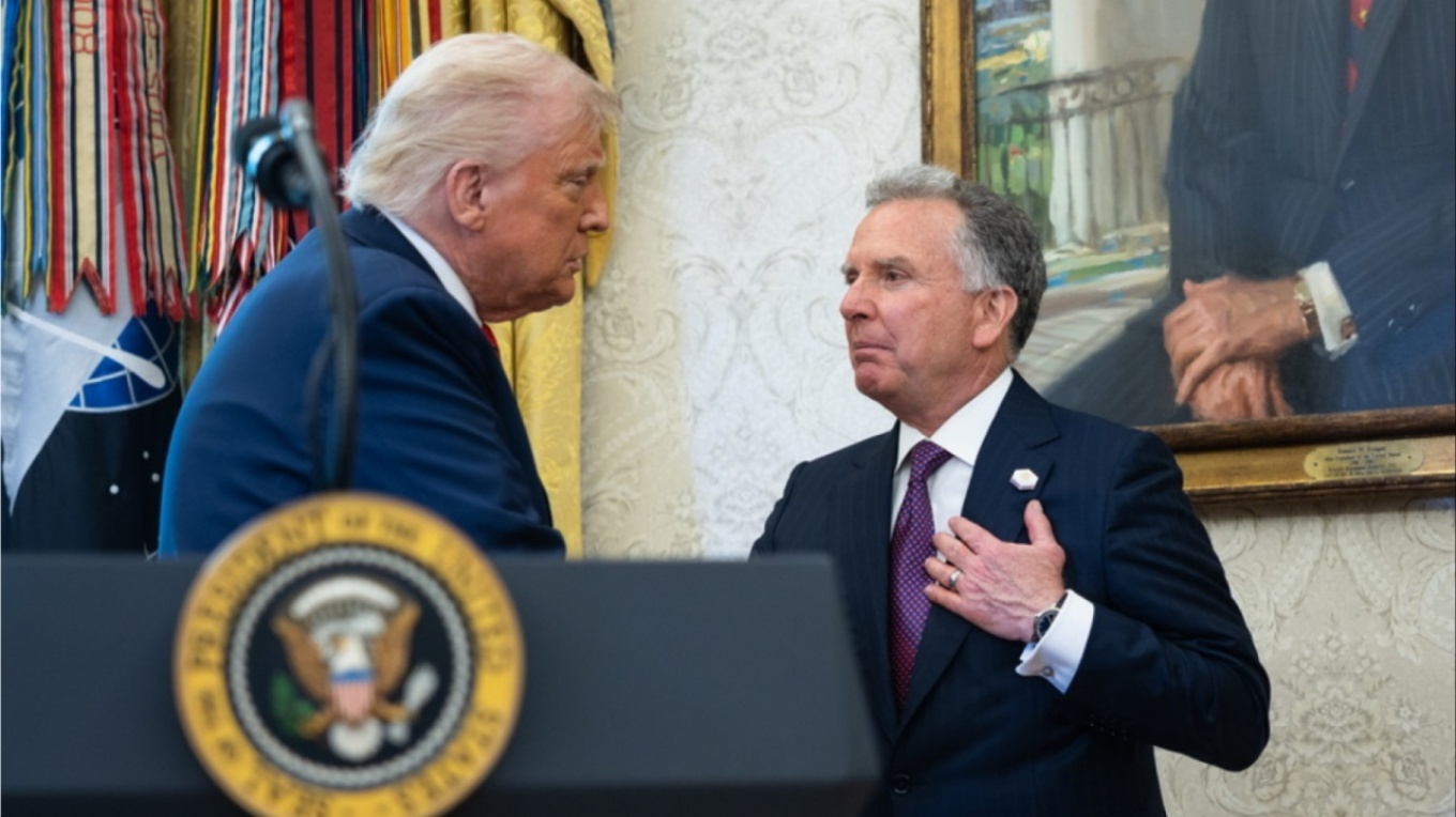 trump-mes-diplomacise-dhe-sulmit-vendimi-per-iranin-varet-nga-raporti-i-te-derguarve-te-tij