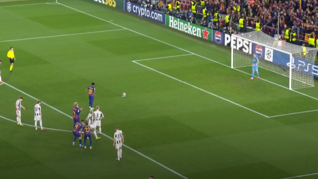 Live Barcelona Newcastle  Penalti në fundin e pjesës së parë  Yamal tund rrjetën  Video 