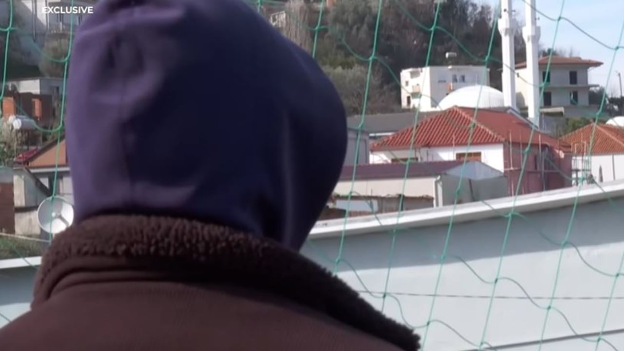 Exclusive  Fëmijët shqiptarë në luftën e Xhihadit  rrëfimi i djalit që shkoi në Siri në moshën 8 vjeçare  Mami vendosi të iknim atje pranë babait