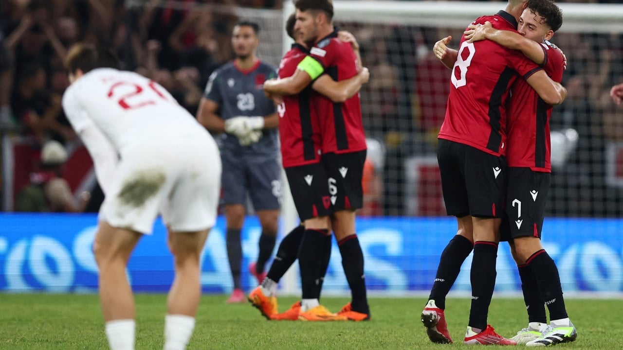 LIVE  Në Varshavë për historinë  Polakët favoritë në baste  Asani lihet në tribunë nga Sylvinho  Dudek  Kujdes kundërsulmet