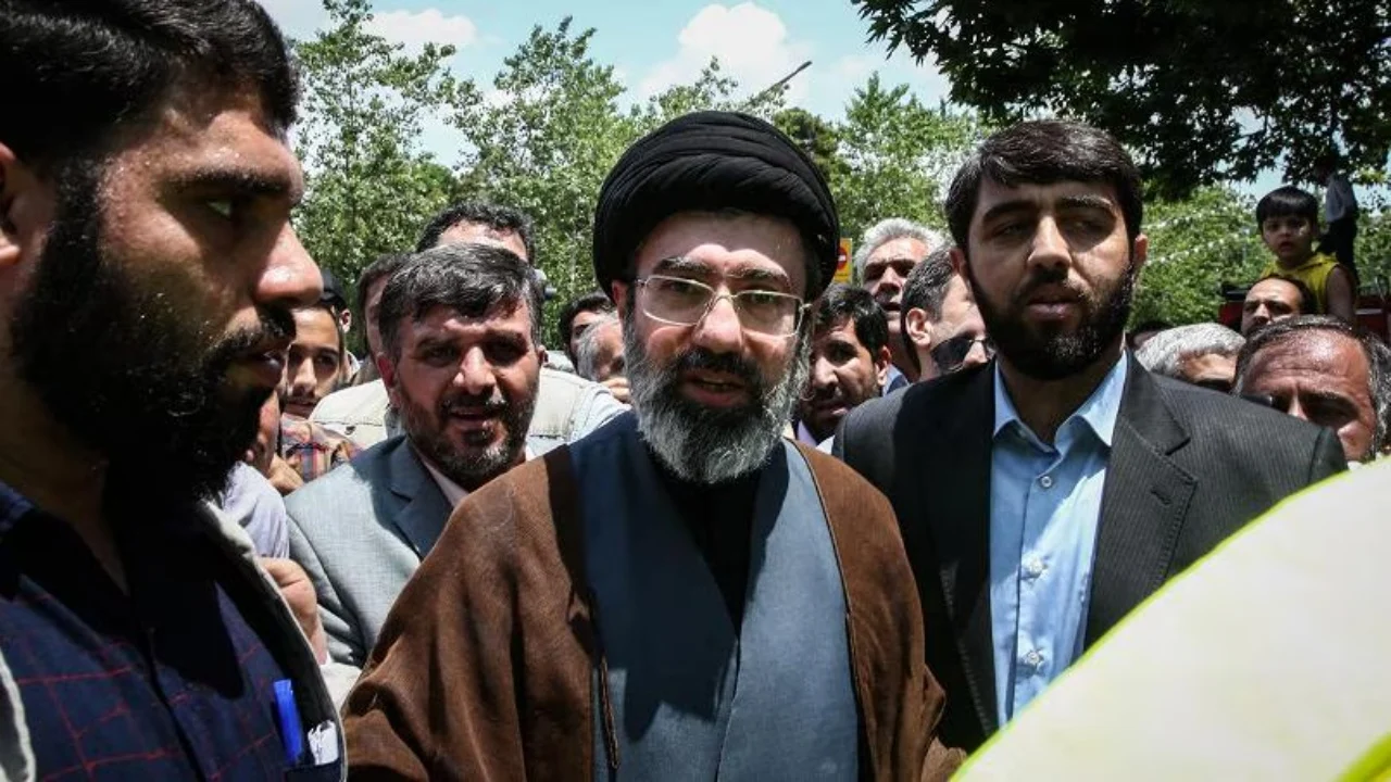 U vendos Udhëheqës Suprem në Iran  media izraelite  Plagoset djali i Khameneit  por është ende gjallë