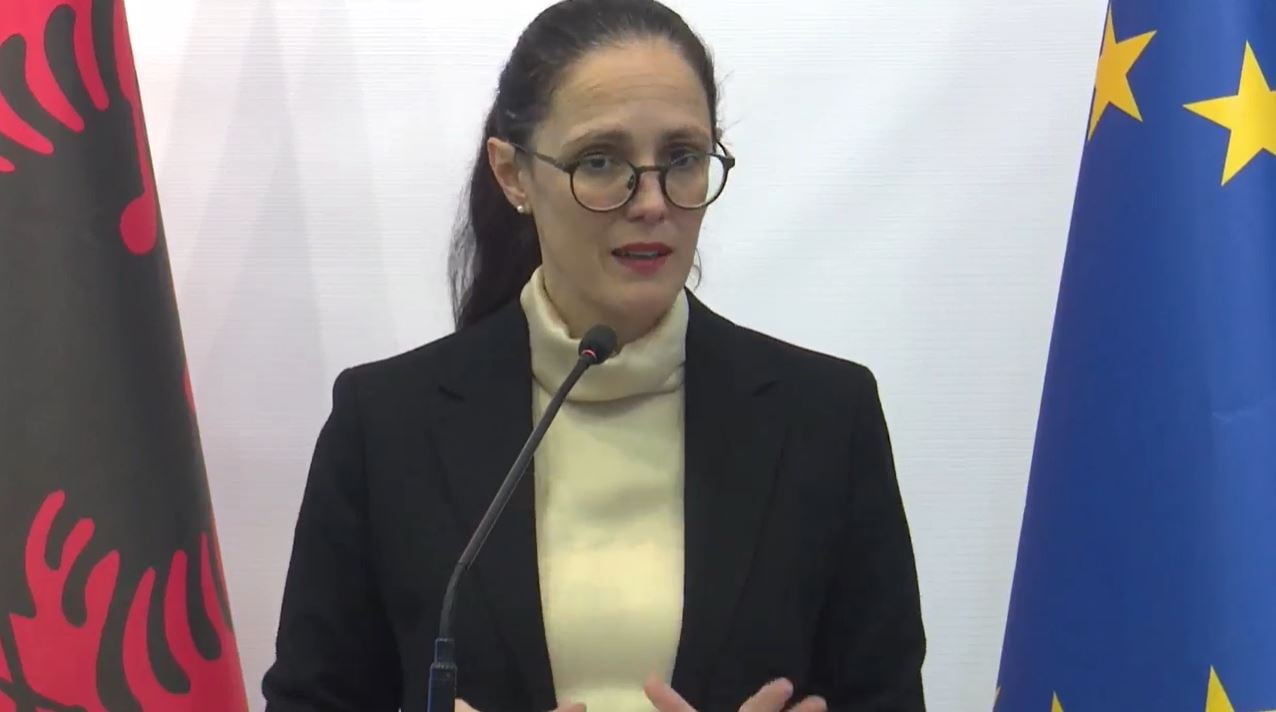 rritja-e-cmimit-te-karburanteve-ne-vend-ministrja-ibrahimaj-po-pergatisim-edhe-nje-akt-per-nderhyrje-ne-reduktimin-e-akcizes