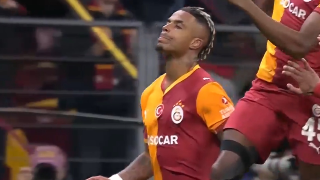 Video  Liverpooli shtanget në Turqi  Galatasaray triumfon me një gol dhe kërkon kualifikimin e madh në  Anfield  pas një jave