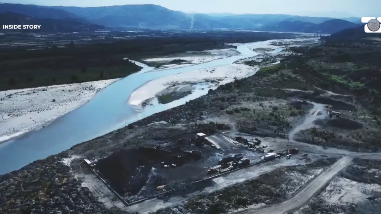 Inside Story  Në Vjosë vetëm 1 leje për marrje inertesh  por hulumtimi zbuloi dhjetëra kompani që zhvasin Parkun e Mbrojtur