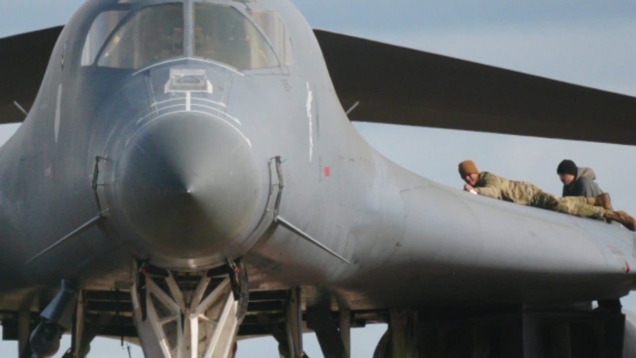 LIVE  Lufta në Iran  Trump  Jemi drejt fundit  Teherani  E vendosim ne kur mbaron konflikti  Iranianët godasin sërish Emiratet e Bashkuara