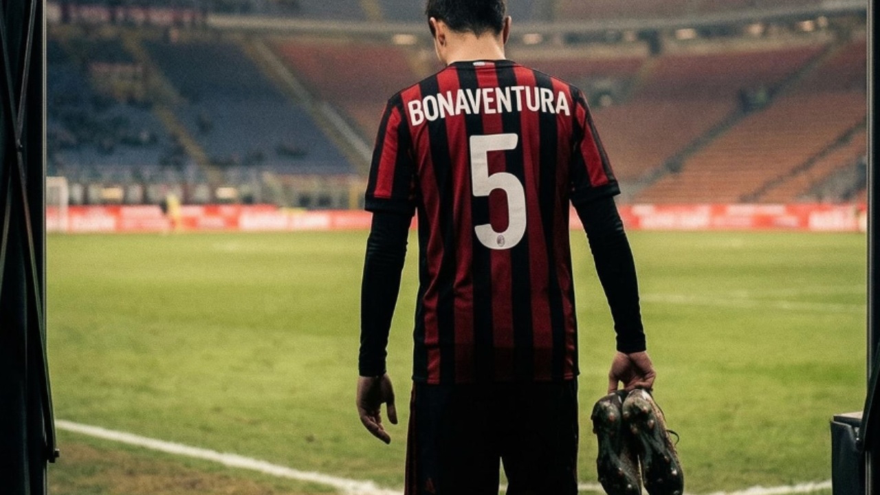 Giacomo Bonaventura var këpucët në gozhdë  në moshën 36 vjeçare