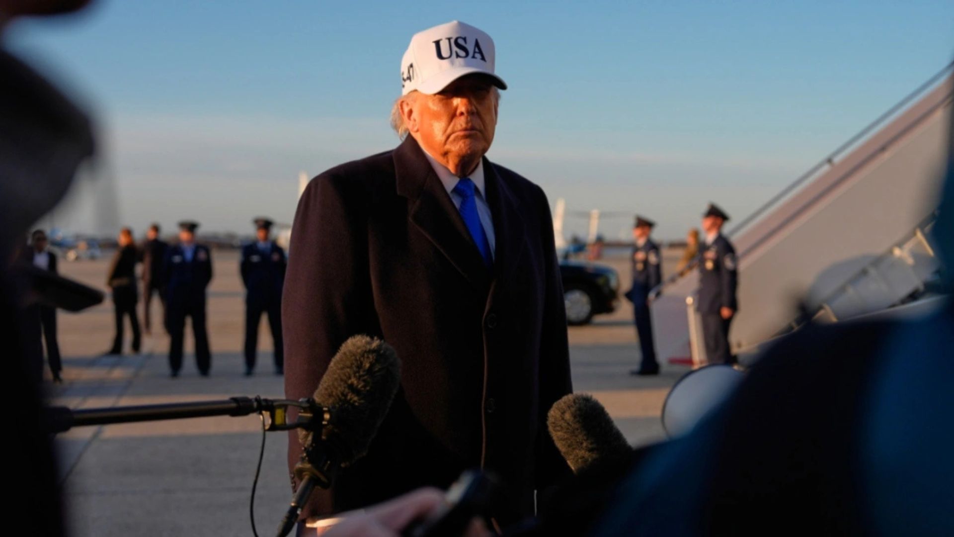  Kalimi në Hormuz do fillojë shumë shpejt   SHBA godet ishullin iranian ku ndodhet 90  e naftës iraniane  Trump  Eliminuam çdo objektiv ushtarak  këtë herë kurseva 