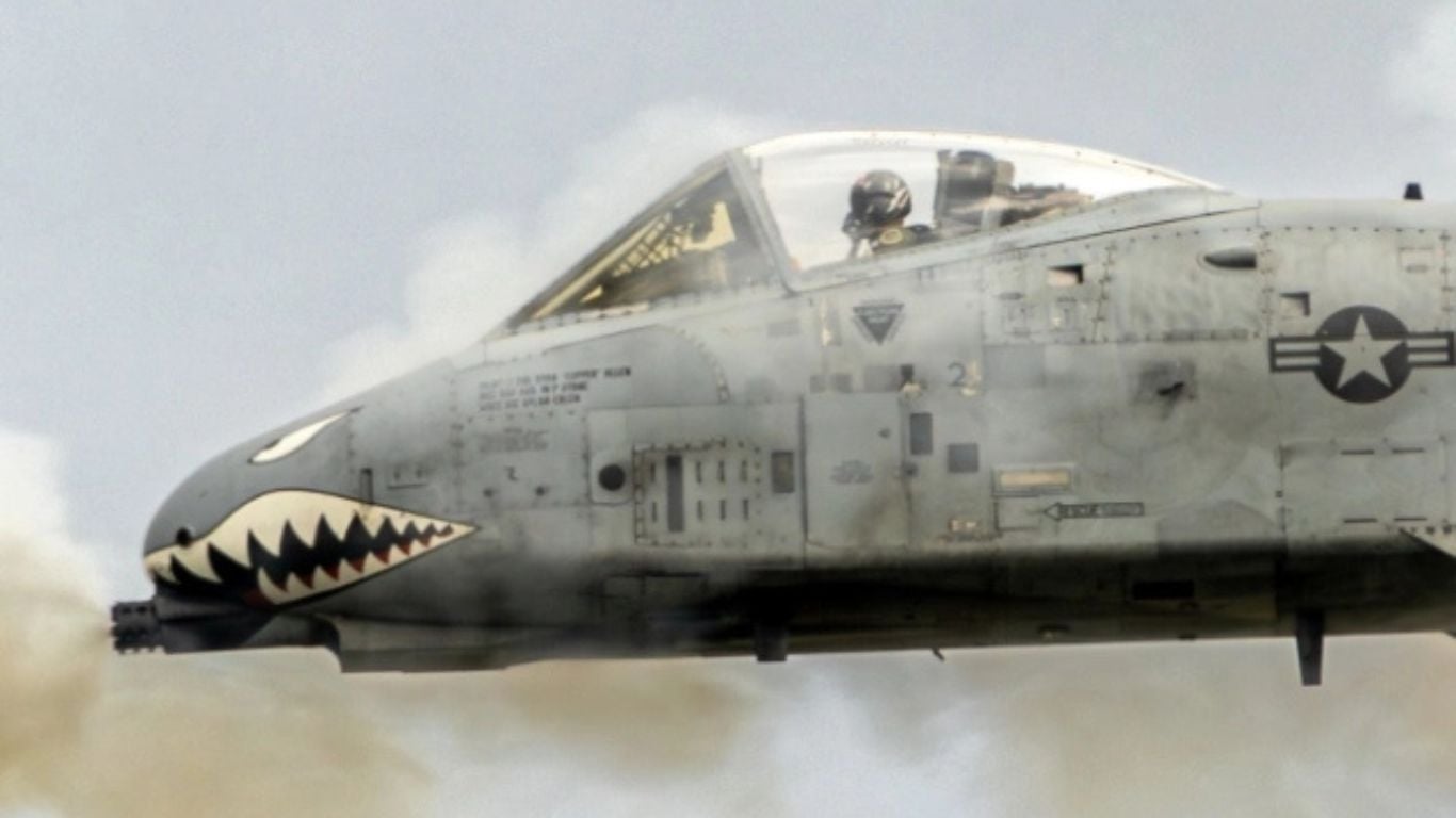 Bllokimi i Ngushticës së Hormuzit  Shtetet e Bashkuara nisin avionë dhe helikopterë për të siguruar rrugën tregtare