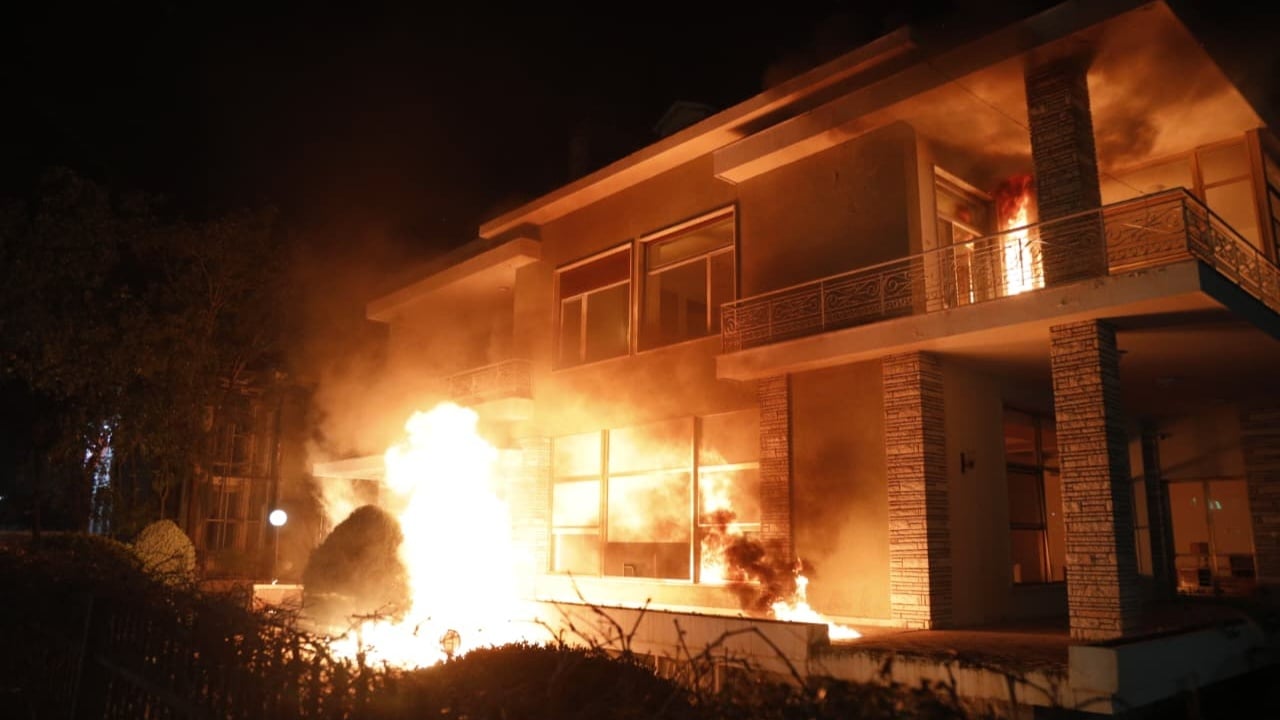 ambasada-franceze-denon-sulmin-ndaj-viles-31-demet-e-shkaktuara-jane-te-patolerueshme