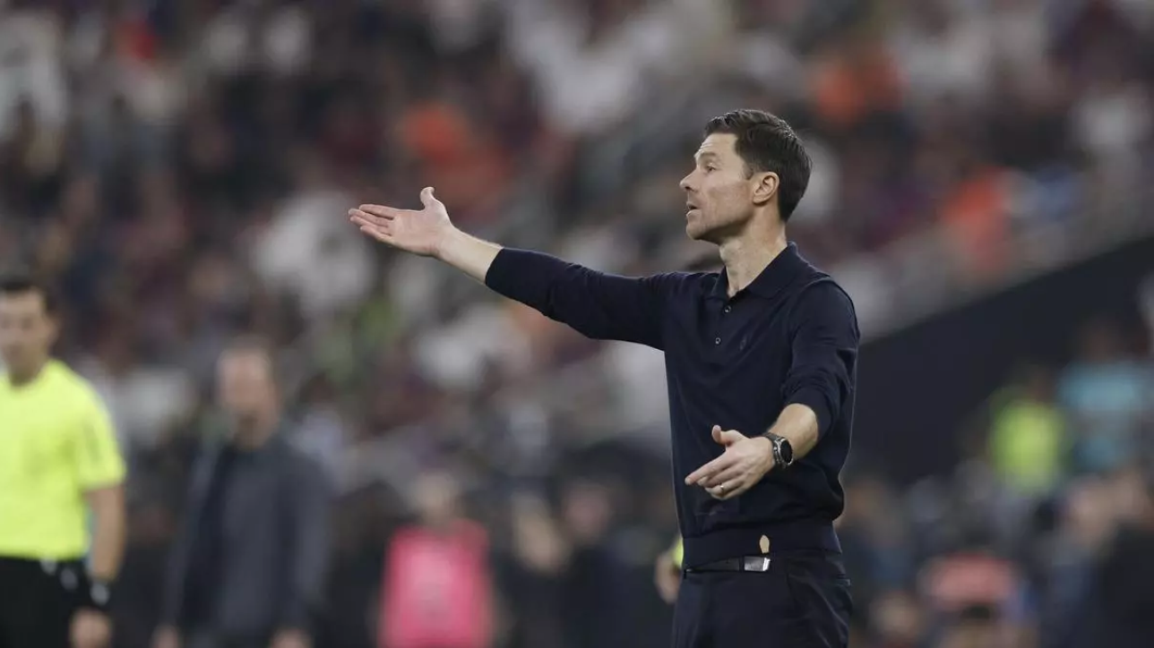Xabi Alonso te Liverpool  agjenti i trajnerit përgënjeshtron zërat