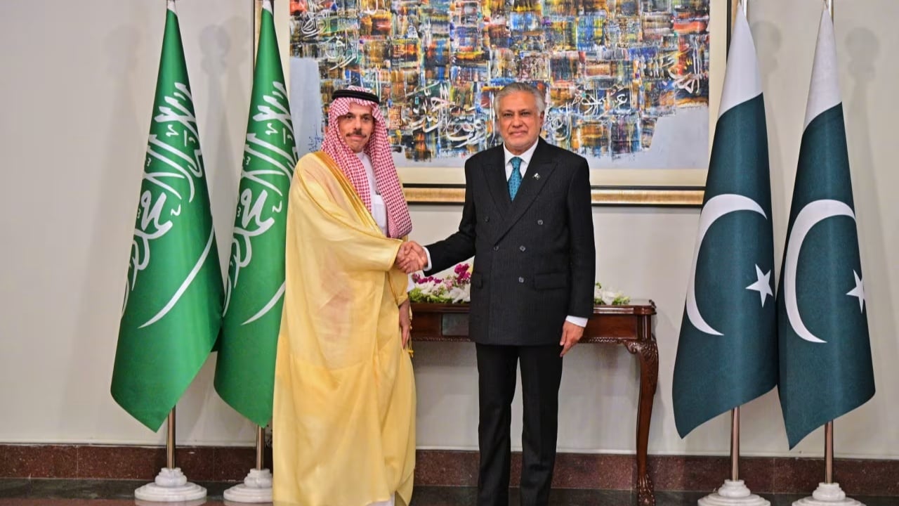 Analiza  Pse vendi që përpiqet të ndërmjetësojë bisedimet e paqes SHBA Iran rrezikon të përfshihet në konflikt