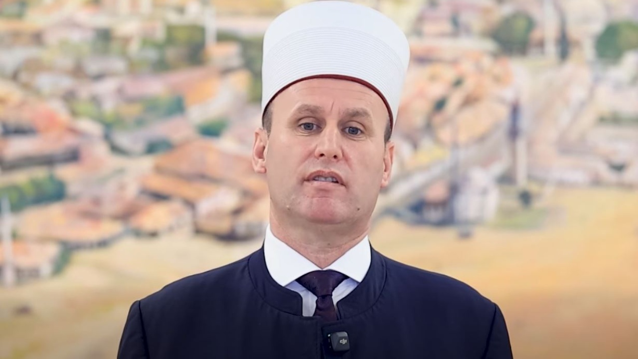 Festa e Fitër Bajramit  kreu i KMSH uron shqiptarët  Përmes agjërimit dhe lutjeve forcuam solidaritetin me njëri tjetrin