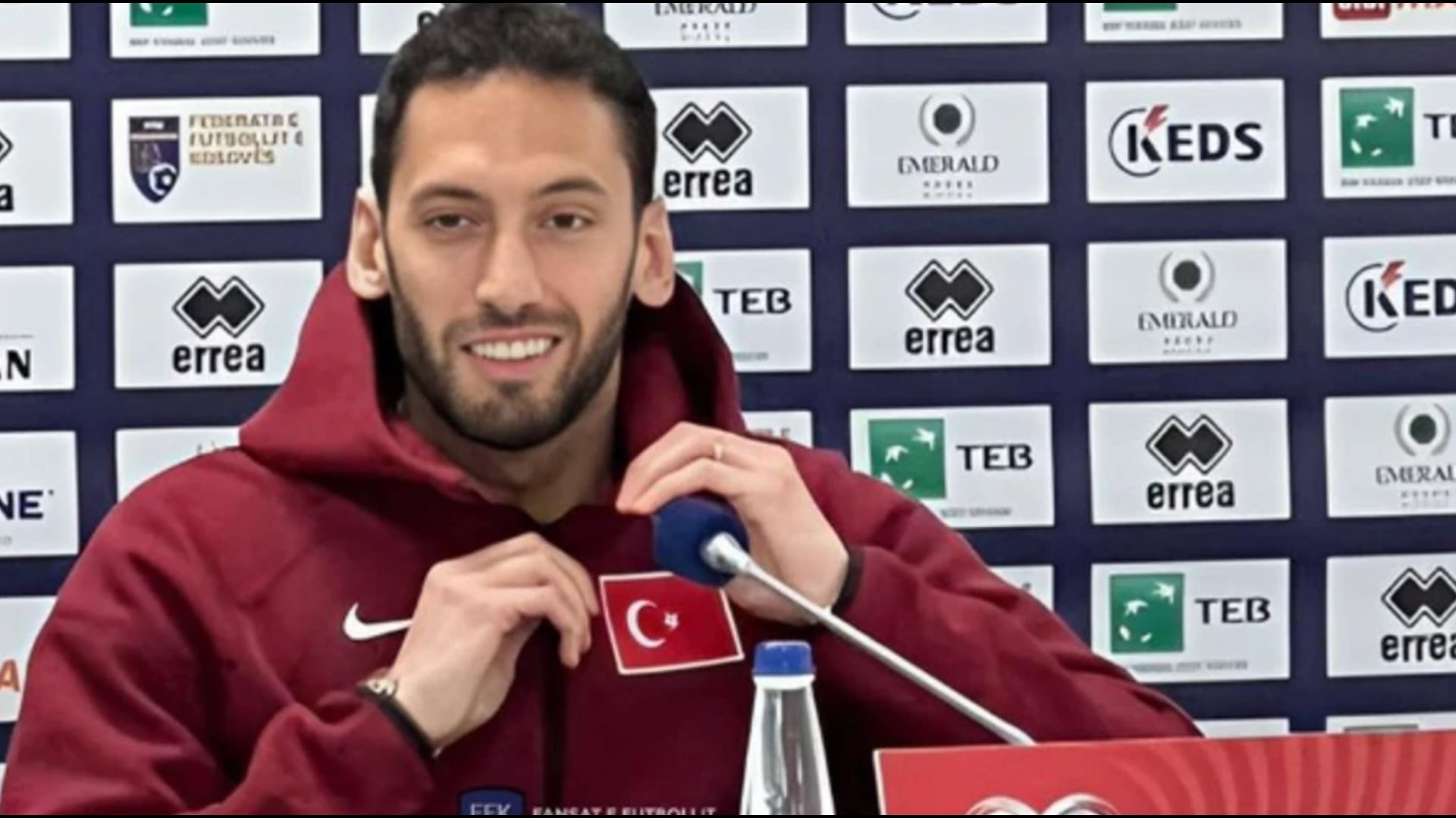 calhanoglu-dhe-sfida-finale-me-kosoven-eshte-nje-skuader-e-mire-di-disa-fjale-shqip